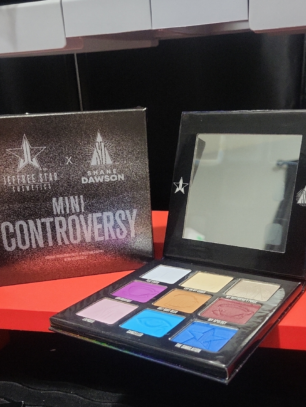 Jeffree Star Limited Run collab w Shane Dawson - Controversy Eyeshadow Palette